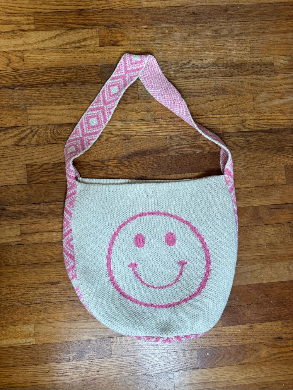 Fifth and Ninth poppy knit bag - smiley face